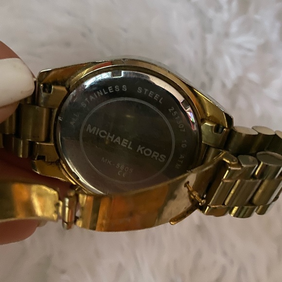 Michael Kors god watch - Picture 4 of 5